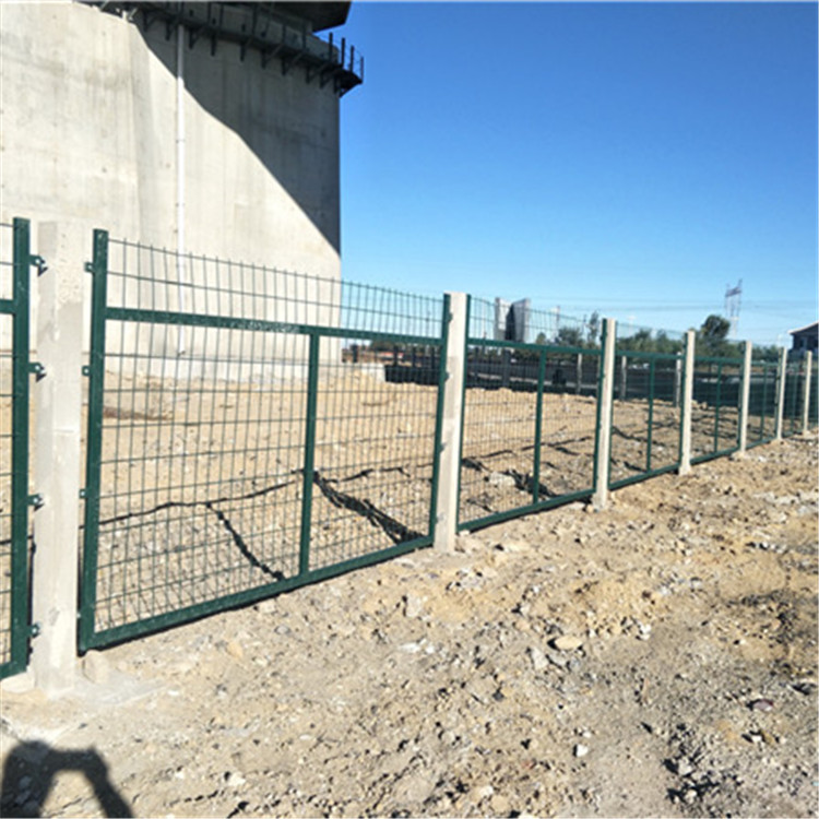 鐵路防護(hù)柵欄案例展示圖片4 鐵路防護(hù)柵欄案例展示圖片4