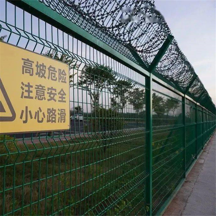 鋁包鋼機(jī)場(chǎng)圍界案例展示圖片4