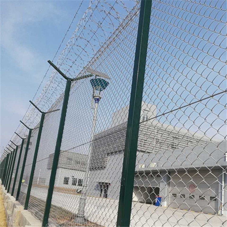 鋁包鋼機(jī)場圍界案例展示圖片3 鋁包鋼機(jī)場圍界案例展示圖片3