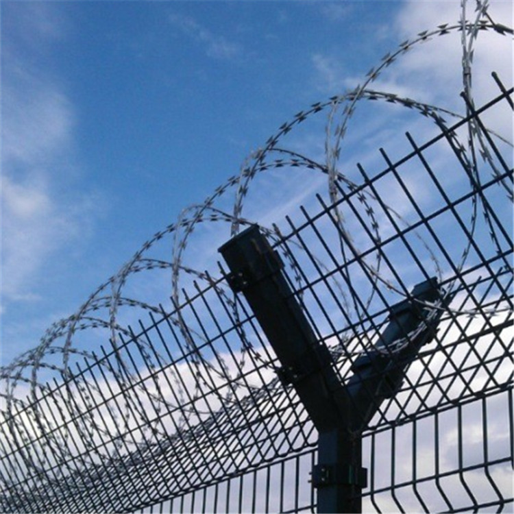 鋼絲網(wǎng)圍界案例展示圖片2 鋼絲網(wǎng)圍界案例展示圖片2