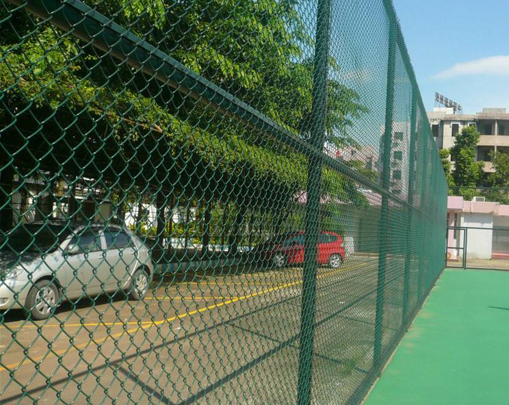 球場圍欄網(wǎng)的應(yīng)用及安裝圖片3 球場圍欄網(wǎng)的應(yīng)用及安裝圖片3